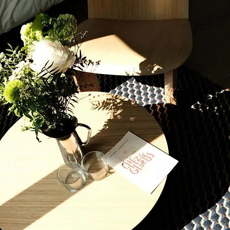 Chez Georges - Contemporaine Couette-café 3*